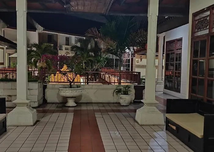 Hana Hotel Kuta (Bali)